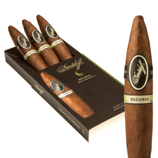 A box of four cigars with the logo of davidoff.