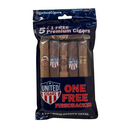 A package of cigars with the words united states of america on it.